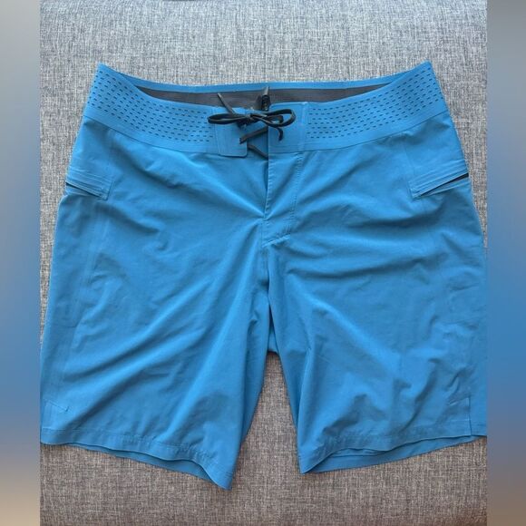 Lululemon Current State Short *9" Updated
Poseidon Size 34 - Picture 8 of 11